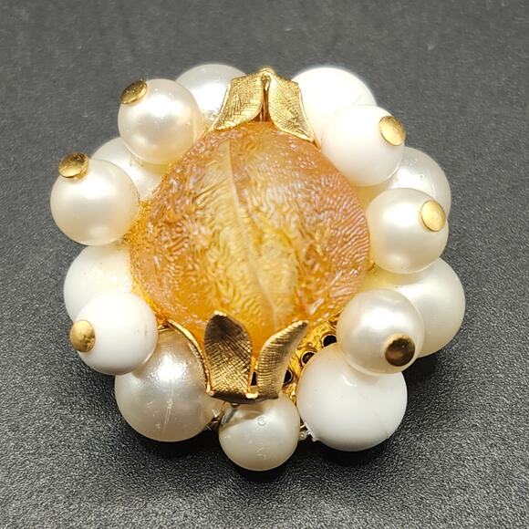 Vintage Clip On Earrings Faux Pearl Cluster Amber Lucite Cabochon Goldtone Retro - Picture 7 of 9